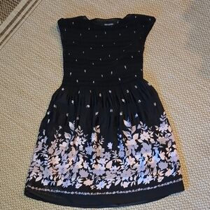 Max Edition Dress Sz Large Layered Sleeveless Floral